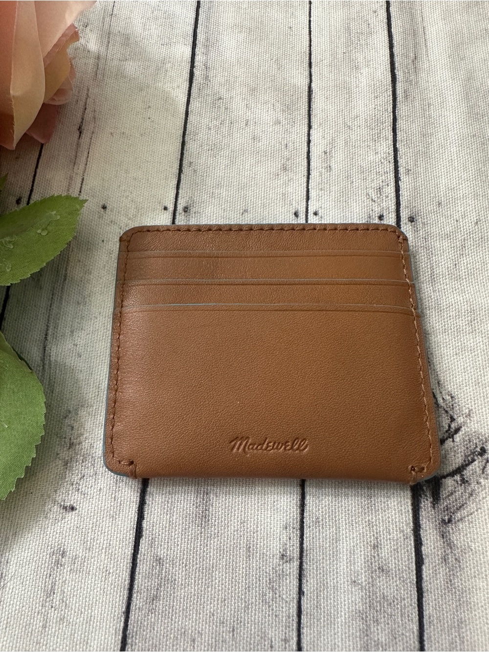 NWT MADEWELL Curved Card Case in Leather